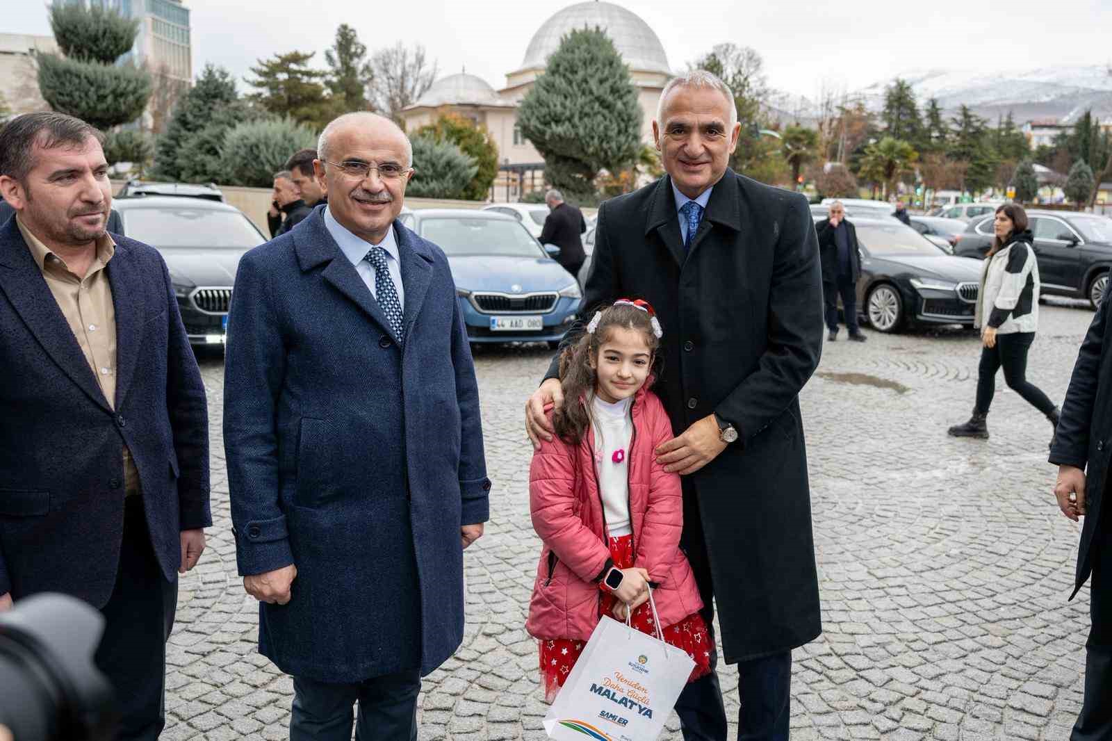 Bakan Ersoy’dan Başkan Er’e ziyaret
