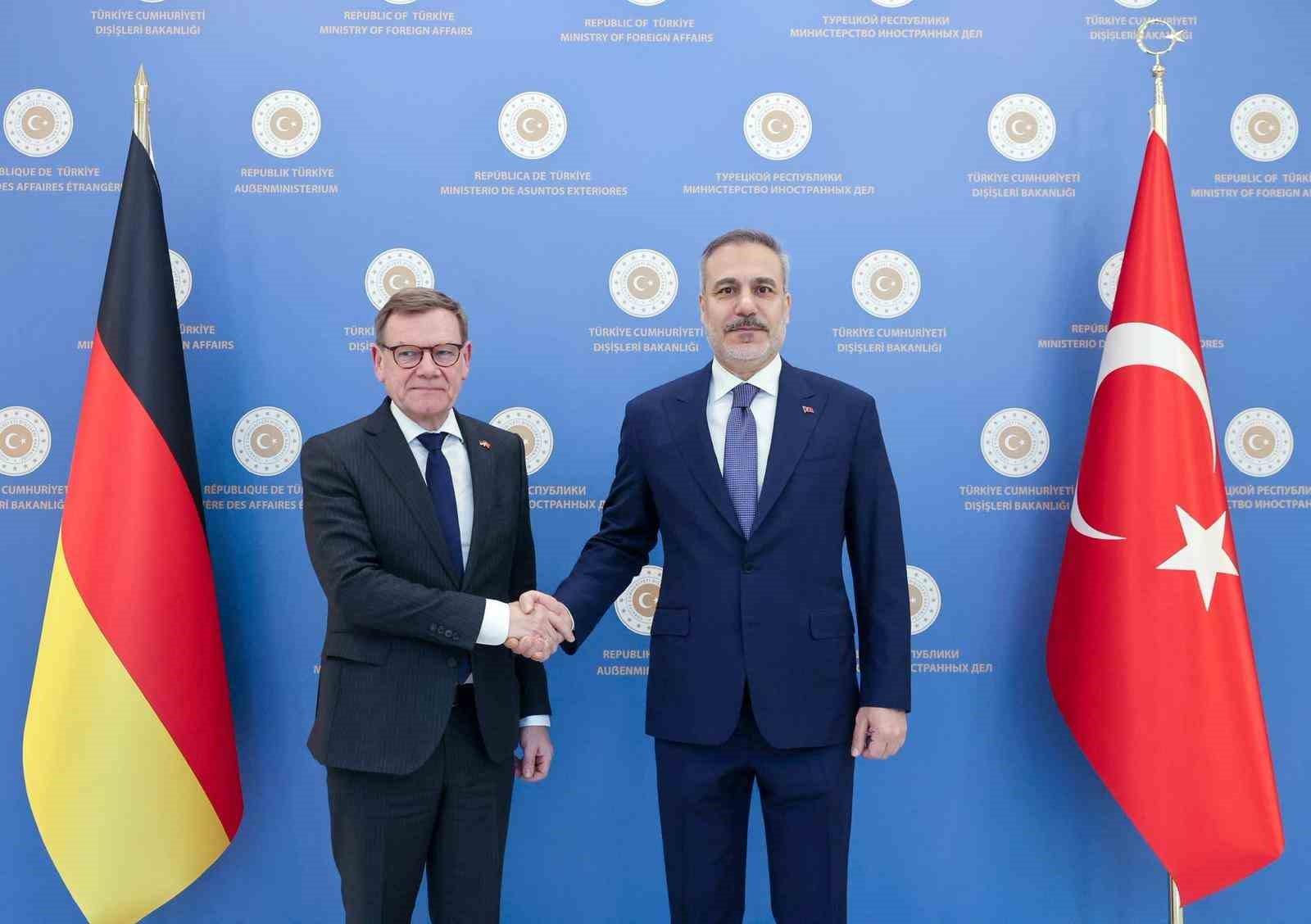 Bakan Fidan, Almanya Federal Cumhuriyeti Dışişleri Bakanı Johann David Wadephul ile Ankara’da bir araya geldi
