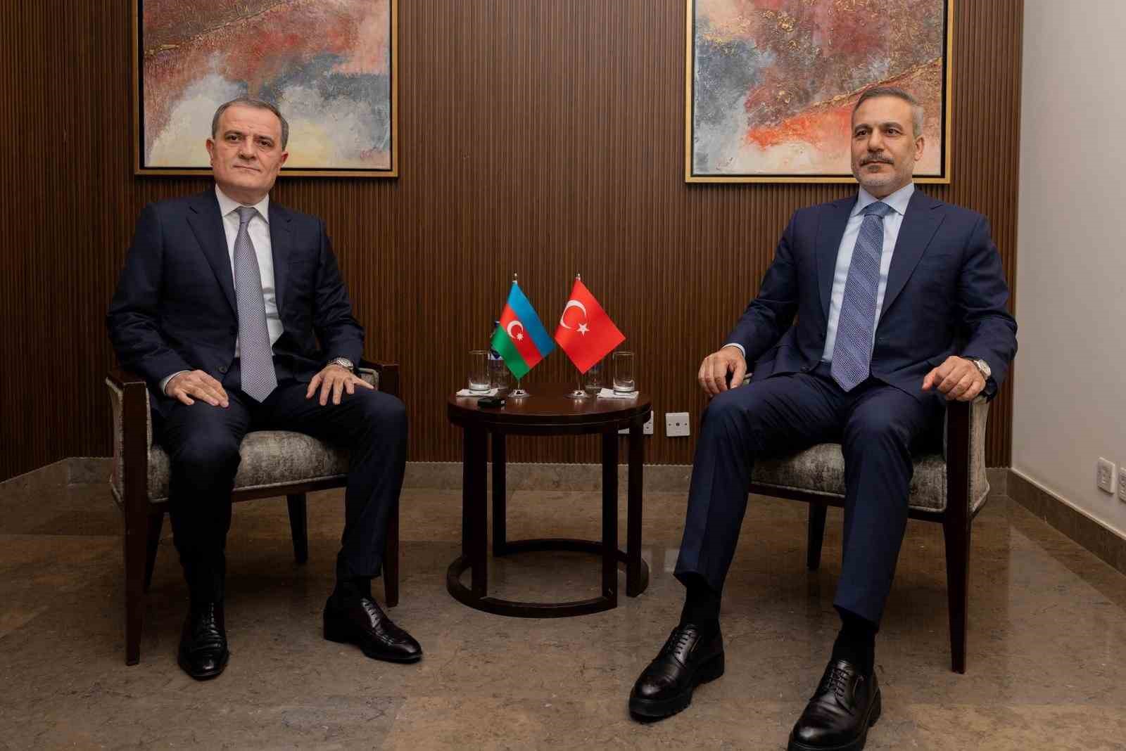 Bakan Fidan, Azerbaycanlı ve Pakistanlı mevkidaşlarıyla görüştü
