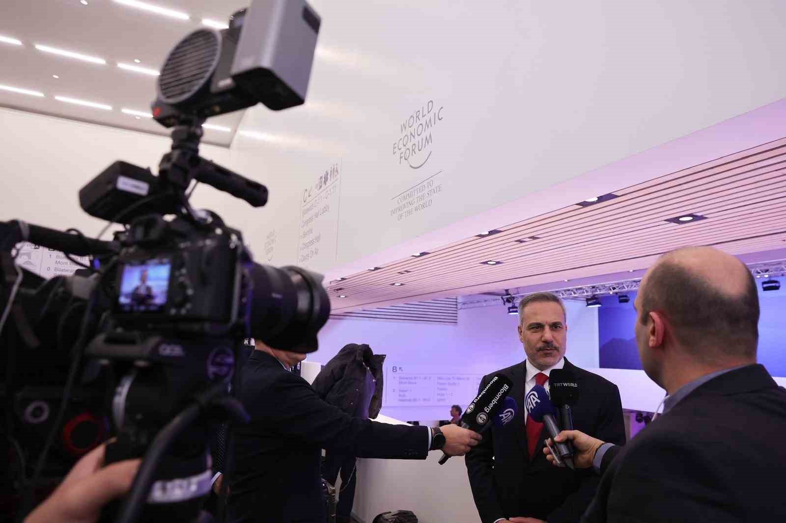 Bakan Fidan: "Barış Kurulu birçok ülkenin bir araya gelerek farklı görüşlerini uyumlaştırmaya çalıştığı bir yer"
