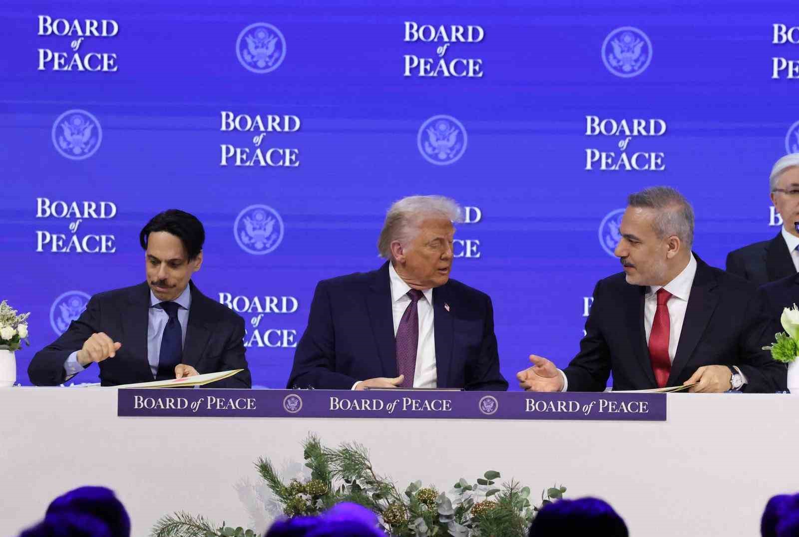 Bakan Fidan, Barış Kurulu Kuruluş Sözleşmesine imza attı
