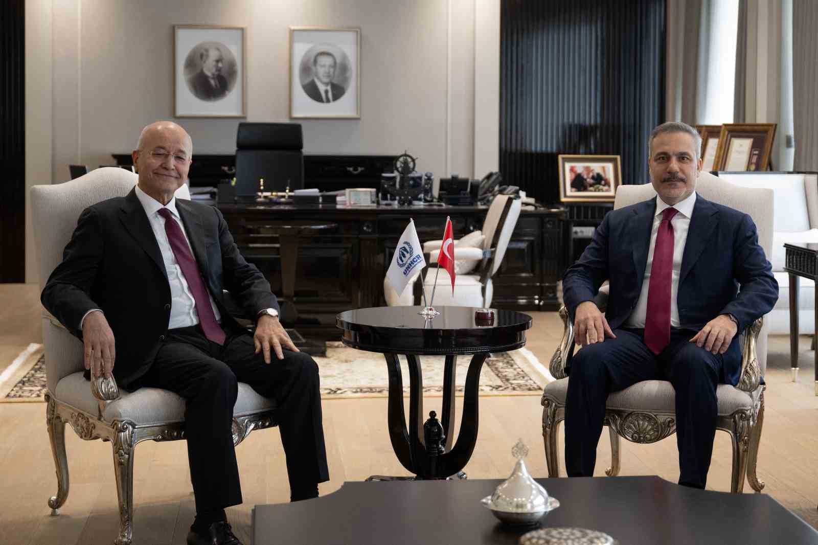 Bakan Fidan, BM Mülteciler Yüksek Komiseri Salih ile görüştü
