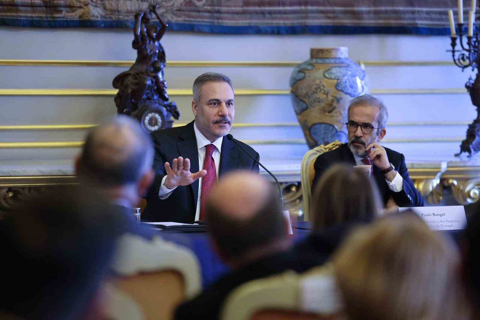 Bakan Fidan, Lizbon’da Büyükelçiler Konferansı’nda hitap etti
