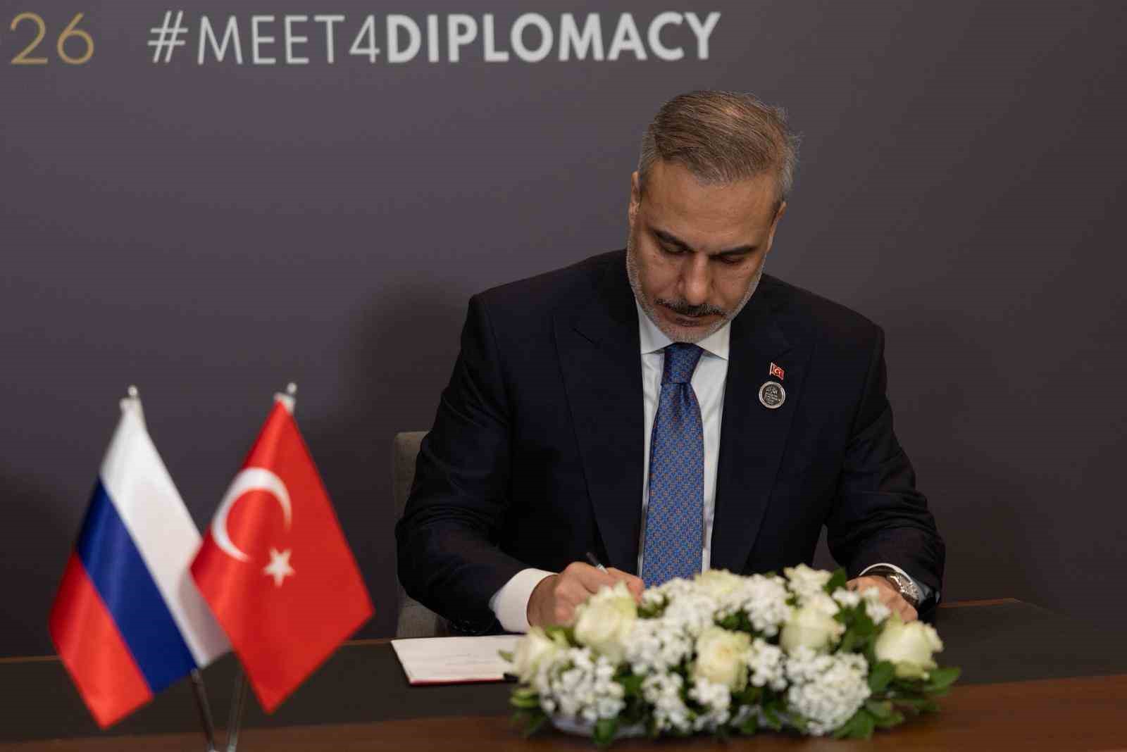 Bakan Fidan, Rus mevkidaşı Lavrov ile ‘2026-2027 İstişare Eylem Planı’nı imzaladı
