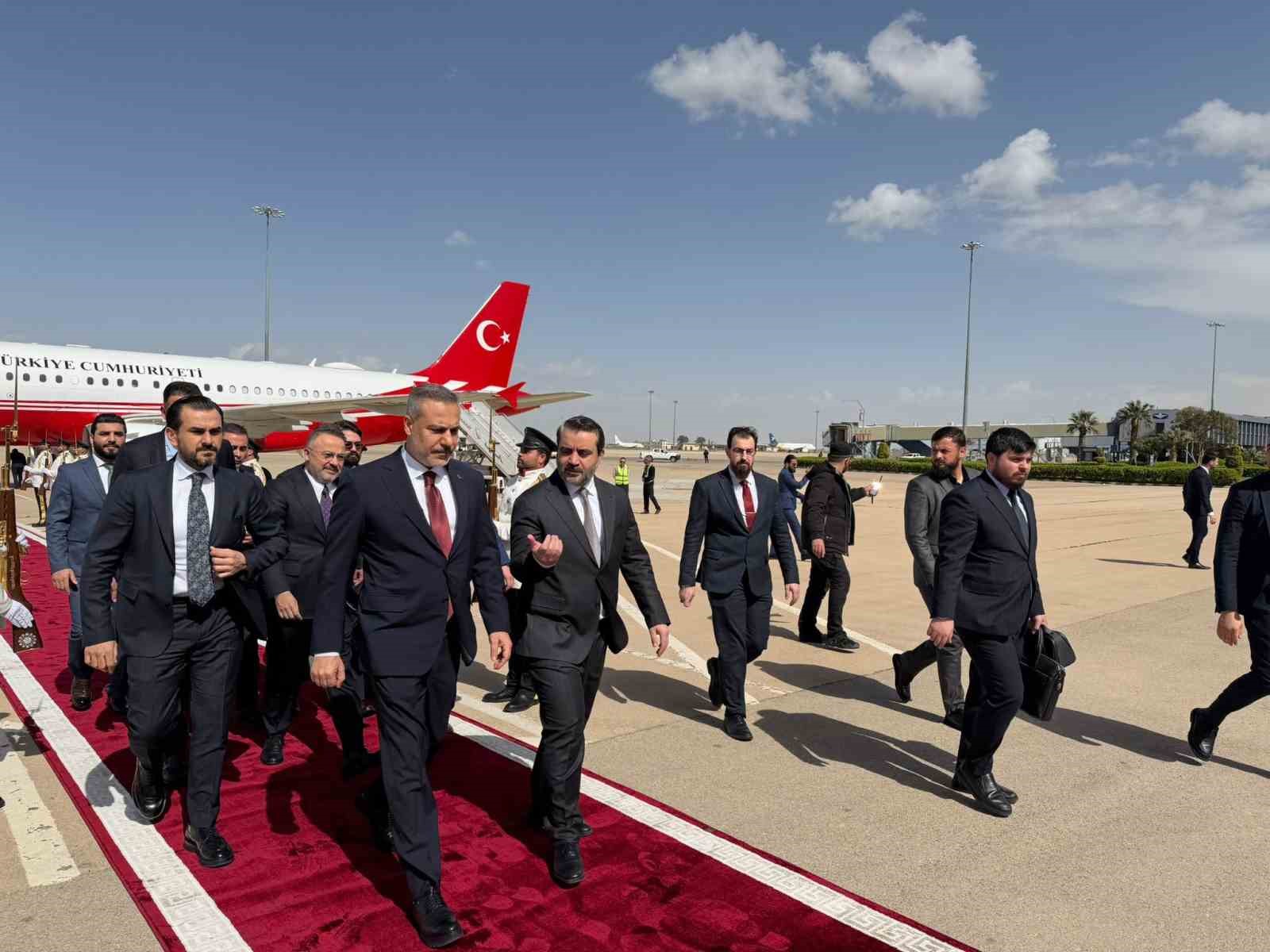 Bakan Fidan, Suriye’de
Bakan Fidan, Suriye’de