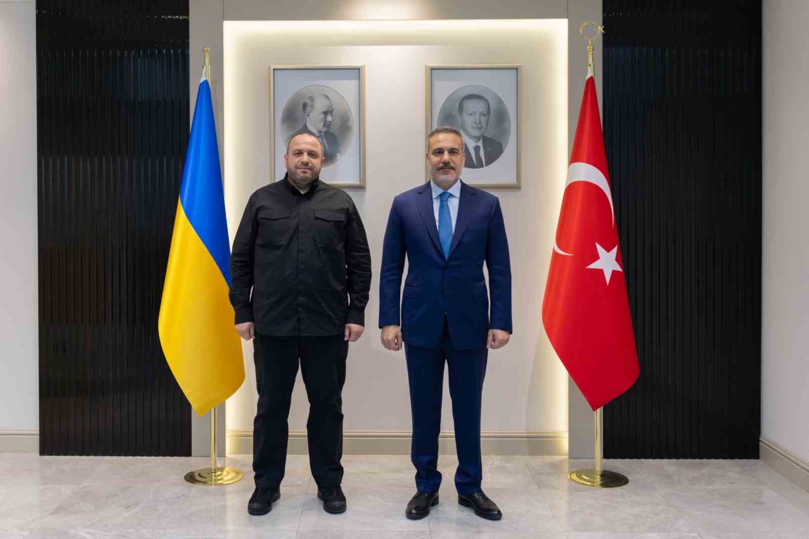 Bakan Fidan, Ukrayna Milli Güvenlik ve Savunma Konseyi Sekreteri Umerov ile görüştü
