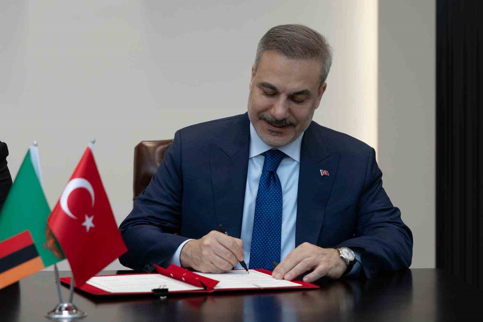 Bakan Fidan, Zambiya Dışişleri Bakanı Haimbe ile bir araya geldi
