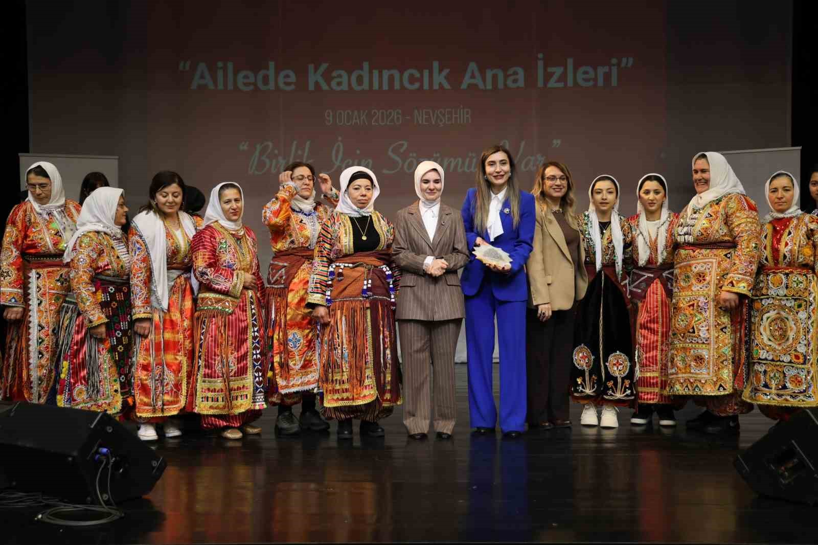 Bakan Göktaş: "2026-2035 yıllarını kapsayacak ’Aile ve Nüfus 10 Yılı’ dönemi başlıyor"
Bakan Göktaş: "2026-2035 yıllarını kapsayacak ’Aile ve Nüfus 10 Yılı’ dönemi başlıyor"