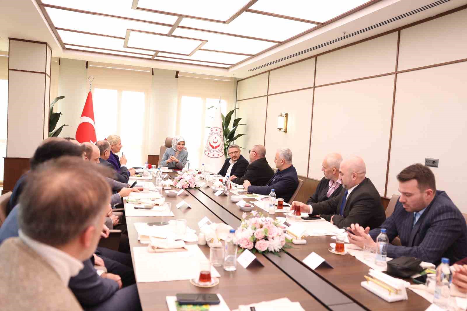 Bakan Göktaş: "Aile ve Gençlik Fonu’ndan 4 bin 715 genç yararlandı"
Bakan Göktaş: "Aile ve Gençlik Fonu’ndan 4 bin 715 genç yararlandı"