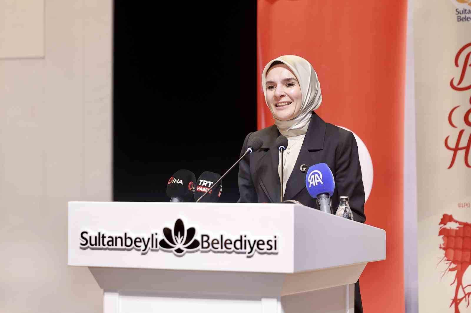 Bakan Göktaş: "Aileyi değersiz kılan programlardan vatandaş çok şikayetçi"
