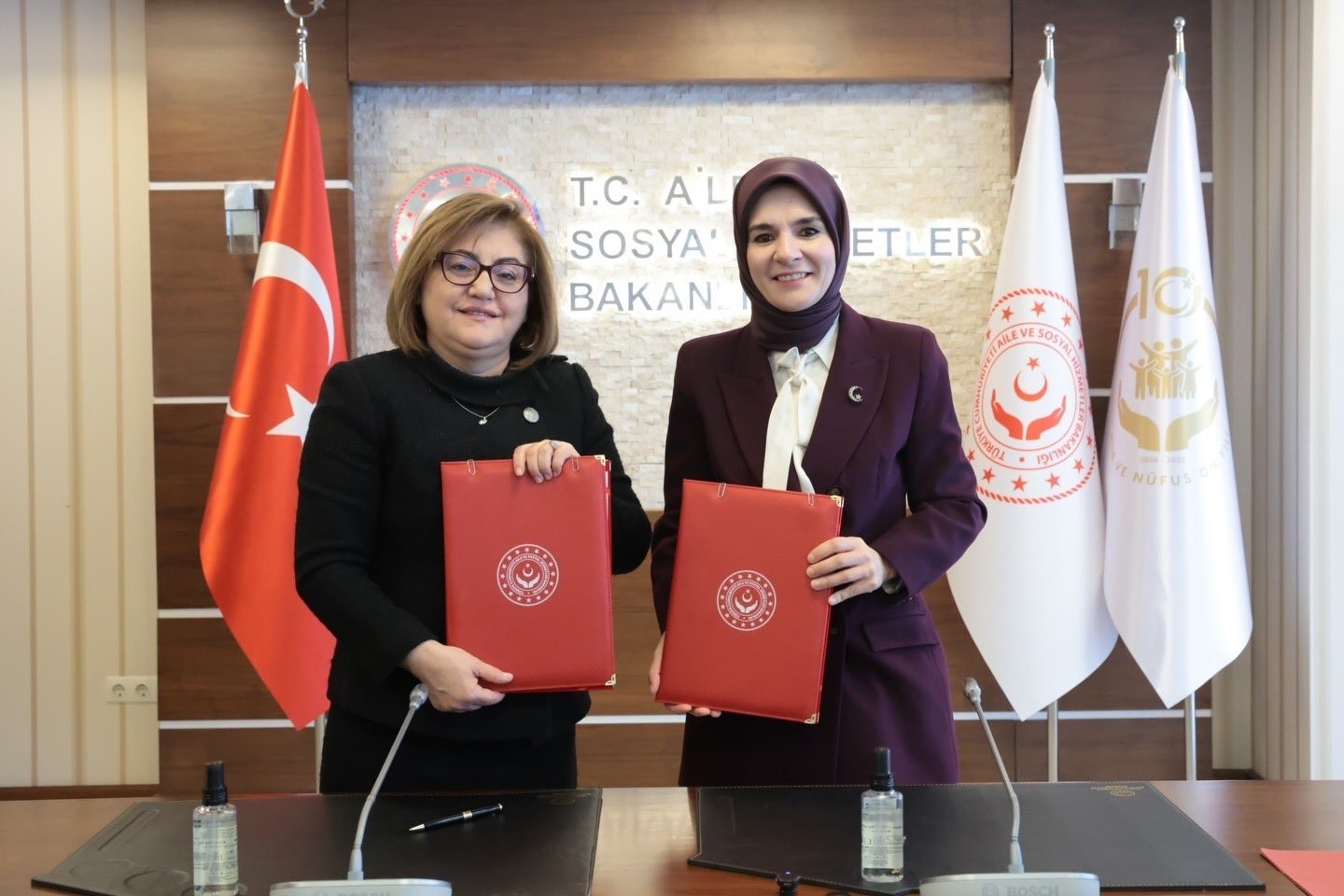 Bakan Göktaş: "Büyüklerimizin refahını ve sosyal hayata katılımını artıracak çalışmaları yaygınlaştırıyoruz"
