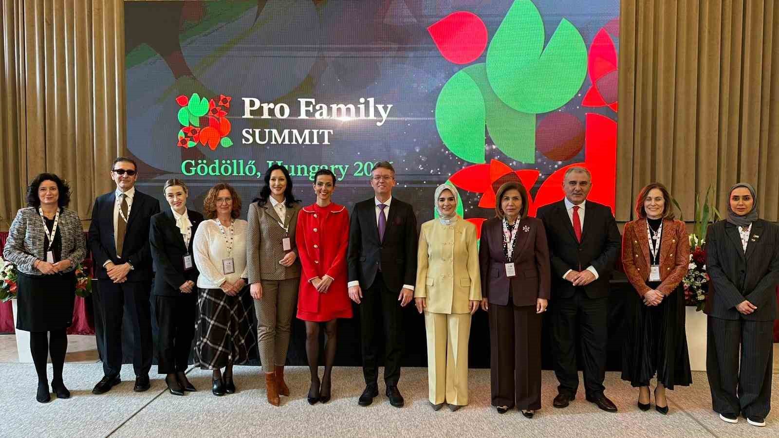 Bakan Göktaş: "Dijitalleşme ve demografik değişimler, aileyi güçlendirmeyi küresel gündemin merkezine taşıyor"
