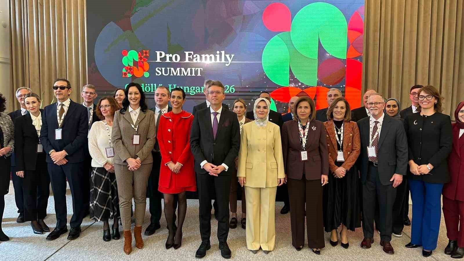 Bakan Göktaş: "Dijitalleşme ve demografik değişimler, aileyi güçlendirmeyi küresel gündemin merkezine taşıyor"
