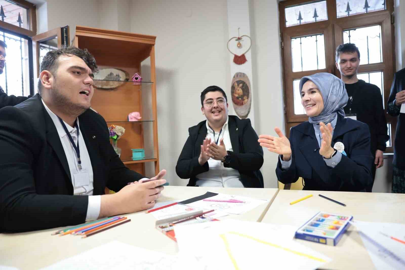 Bakan Göktaş: "Erken müdahale otizmli bireylerimiz için hayati önem taşıyor"
