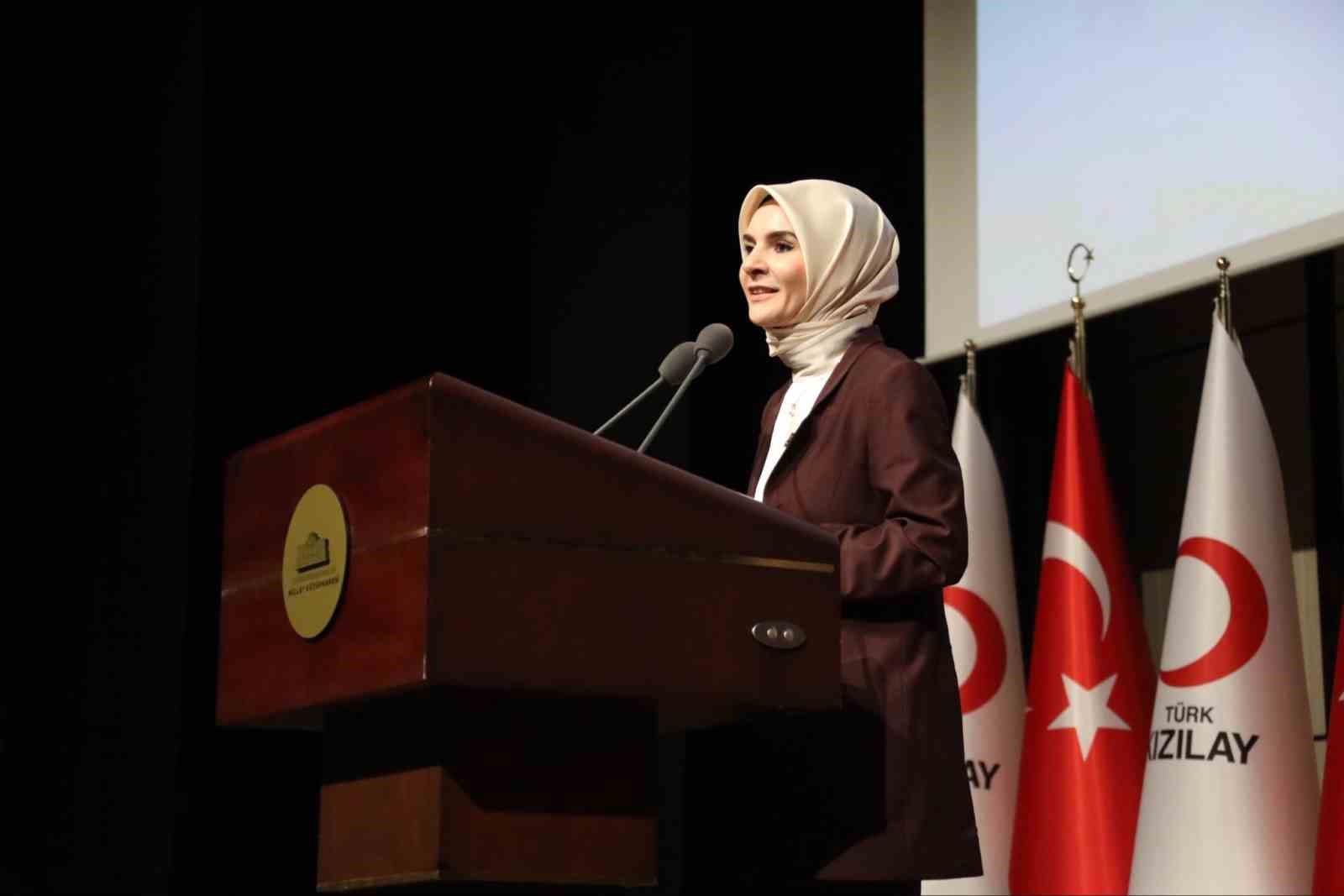 Bakan Göktaş: "Gençlerimizin geleceklerini sağlam adımlarla inşa etmelerini destekleyen bir anlayışla çalışıyoruz"
