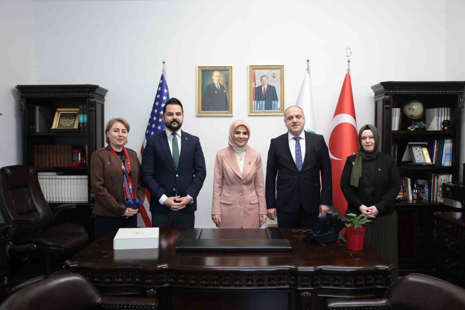 Bakan Göktaş: "Kadınların üretimde, istihdamda ve girişimcilikte daha güçlü şekilde yer aldığı bir Türkiye için çalışmalarımıza kararlılıkla devam edeceğiz"
