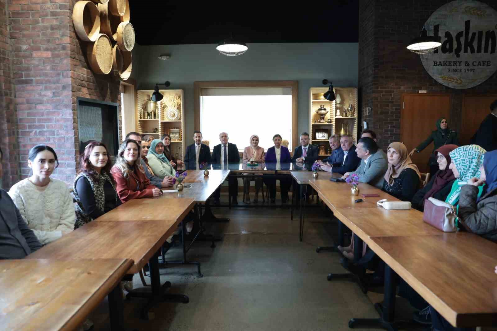 Bakan Göktaş: "Kadınların üretimde, istihdamda ve girişimcilikte daha güçlü şekilde yer aldığı bir Türkiye için çalışmalarımıza kararlılıkla devam edeceğiz"
