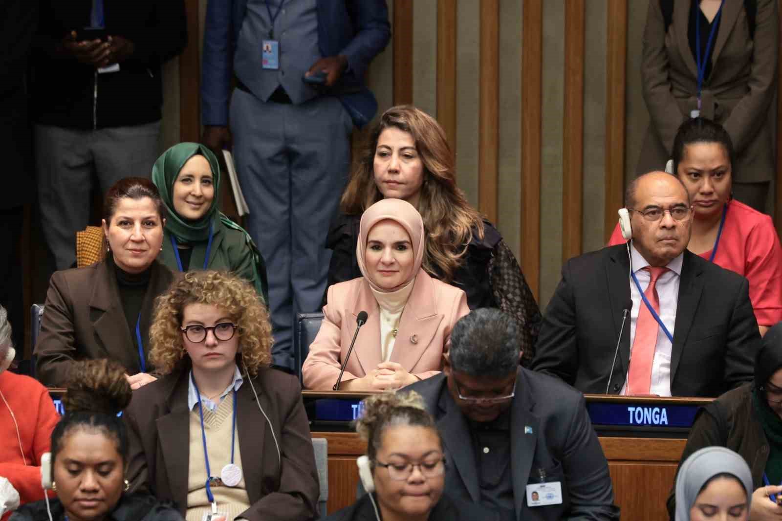 Bakan Göktaş: "Kadınların üretimde, istihdamda ve girişimcilikte daha güçlü şekilde yer aldığı bir Türkiye için çalışmalarımıza kararlılıkla devam edeceğiz"
