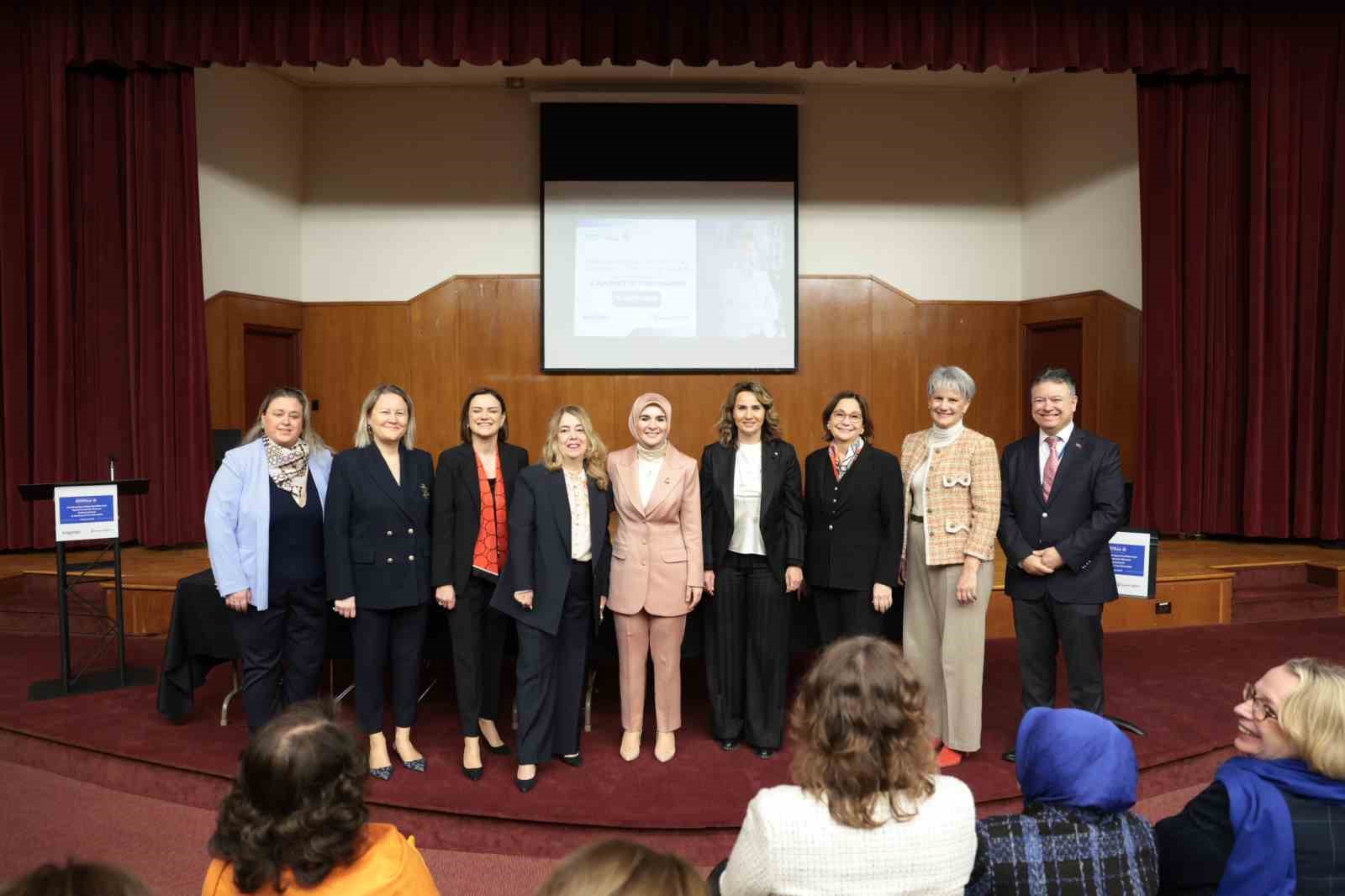 Bakan Göktaş: "Kadınların üretimde, istihdamda ve girişimcilikte daha güçlü şekilde yer aldığı bir Türkiye için çalışmalarımıza kararlılıkla devam edeceğiz"
