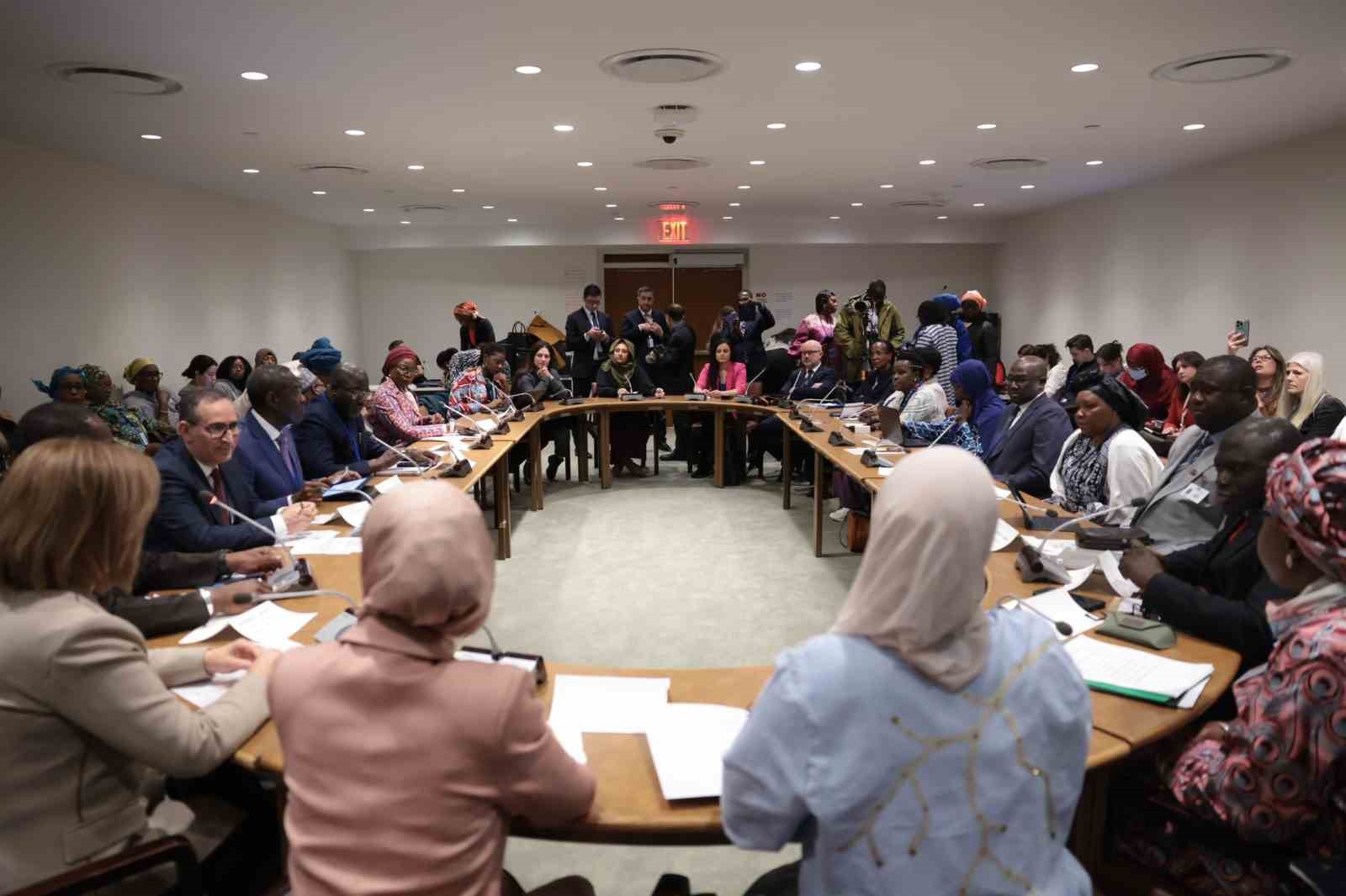 Bakan Göktaş: "Kadınların üretimde, istihdamda ve girişimcilikte daha güçlü şekilde yer aldığı bir Türkiye için çalışmalarımıza kararlılıkla devam edeceğiz"
