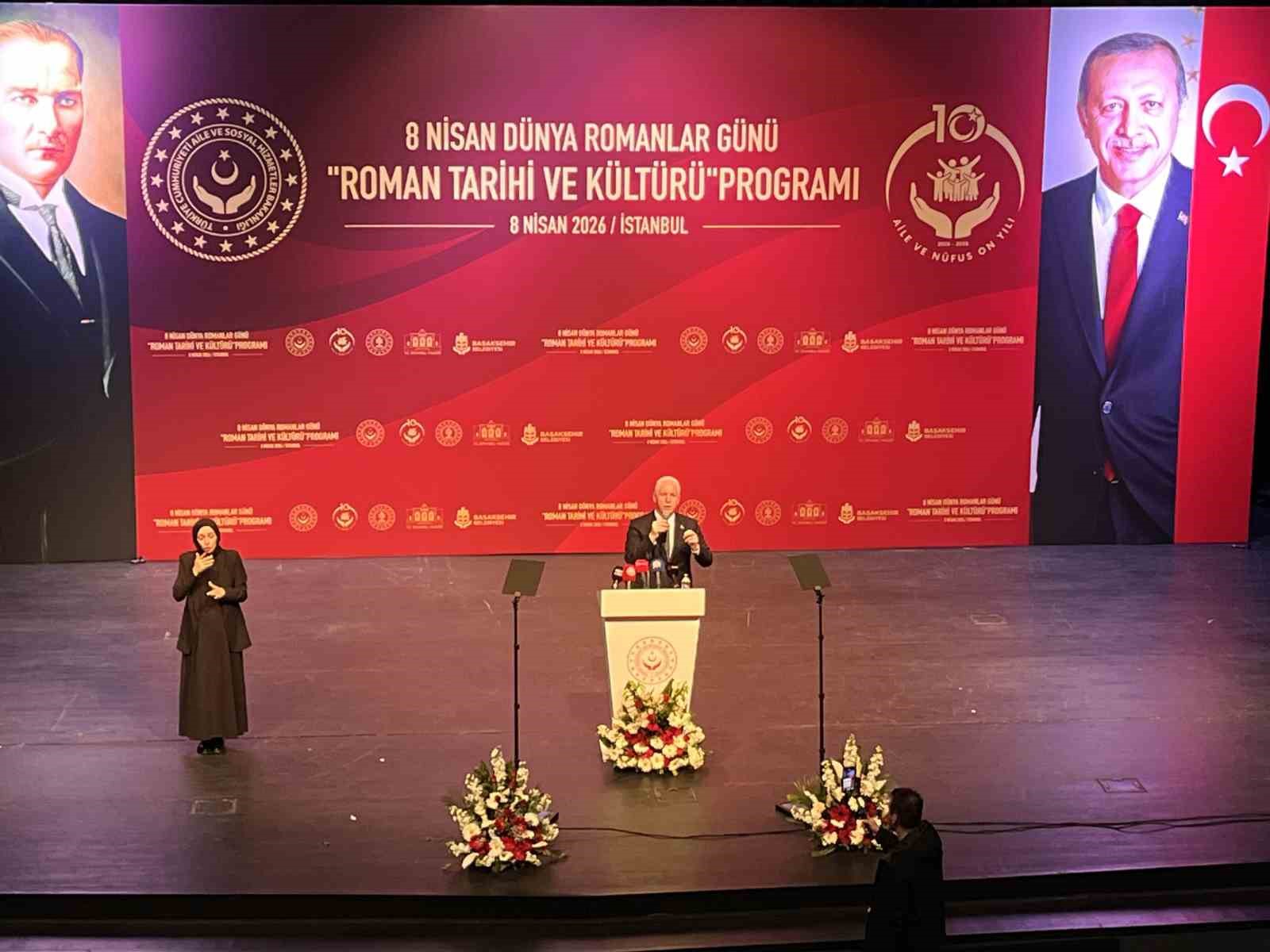 Bakan Göktaş: "Romanların yoğun yaşadığı 22 ilde bugüne kadar toplam 6 bin 720 konut yaparak vatandaşlarımıza teslim ettik"
Bakan Göktaş: "Romanların yoğun yaşadığı 22 ilde bugüne kadar toplam 6 bin 720 konut yaparak vatandaşlarımıza teslim ettik"