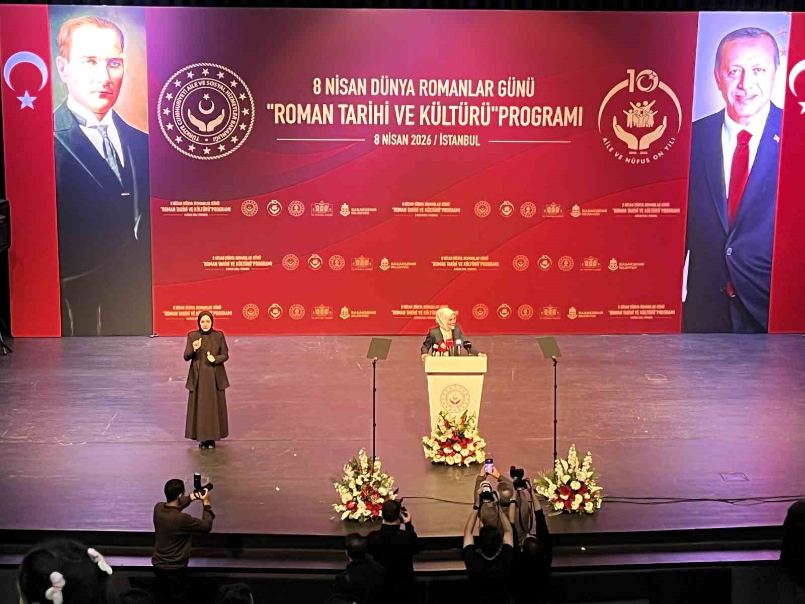 Bakan Göktaş: "Romanların yoğun yaşadığı 22 ilde bugüne kadar toplam 6 bin 720 konut yaparak vatandaşlarımıza teslim ettik"
Bakan Göktaş: "Romanların yoğun yaşadığı 22 ilde bugüne kadar toplam 6 bin 720 konut yaparak vatandaşlarımıza teslim ettik"