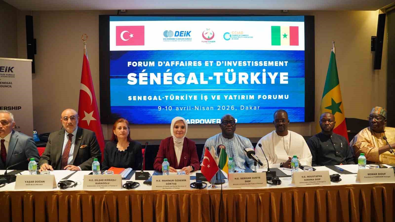 Bakan Göktaş: "Senegal ile ortak hedefimiz kısa vadede 1 milyar dolarlık ticaret hacmine ulaşmaktır"
Bakan Göktaş: "Senegal ile ortak hedefimiz kısa vadede 1 milyar dolarlık ticaret hacmine ulaşmaktır"