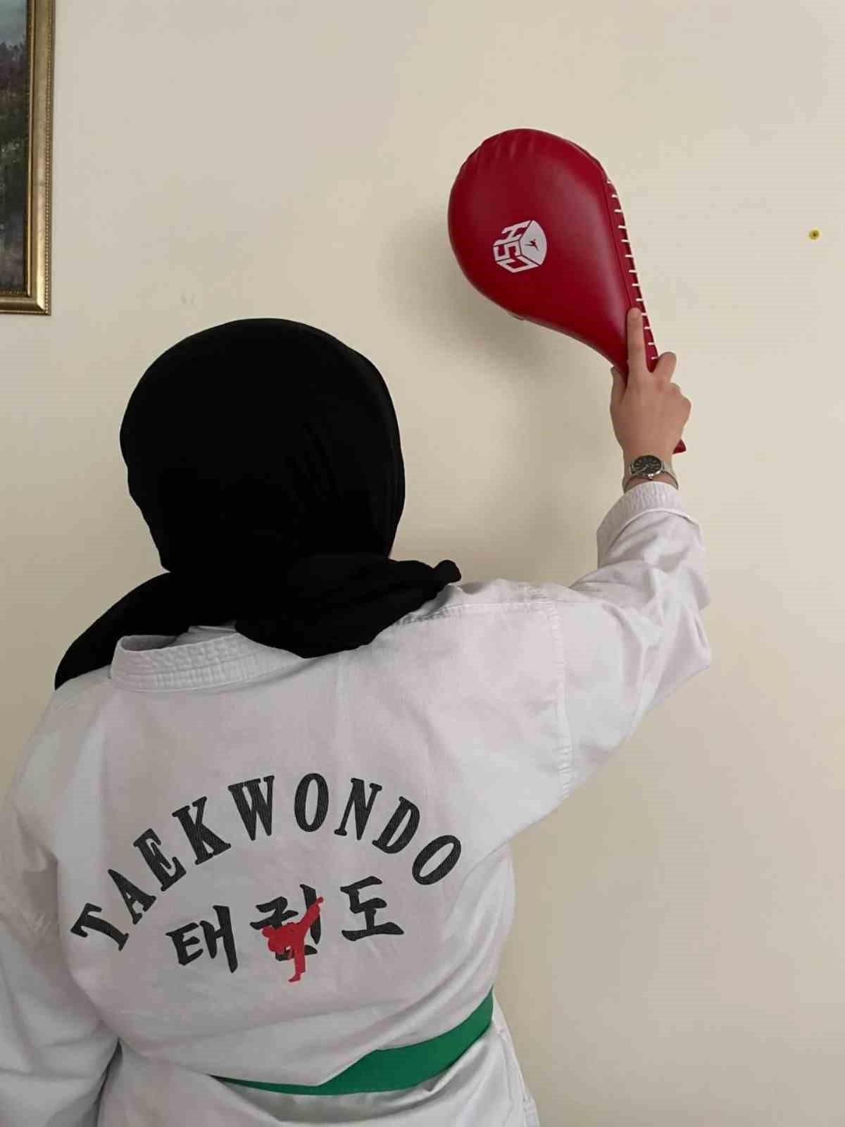 Bakan Göktaş’tan koruma altındaki çocuklara hediye
