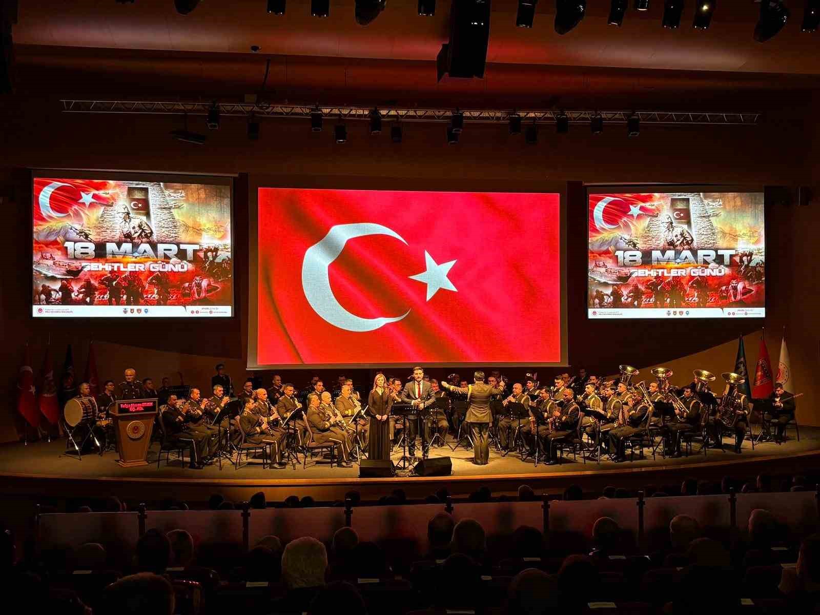 Bakan Güler: "Her türlü senaryoya karşı sahadaki birliklerimizi en iyi şekilde desteklemek en önemli görevlerimizden biridir"
