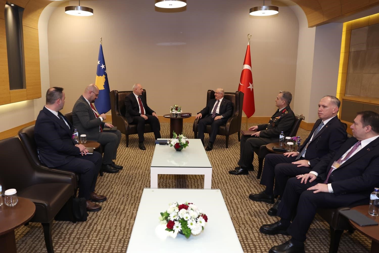 Bakan Güler, Kosova Başbakan Yardımcısı Damka ile görüştü
