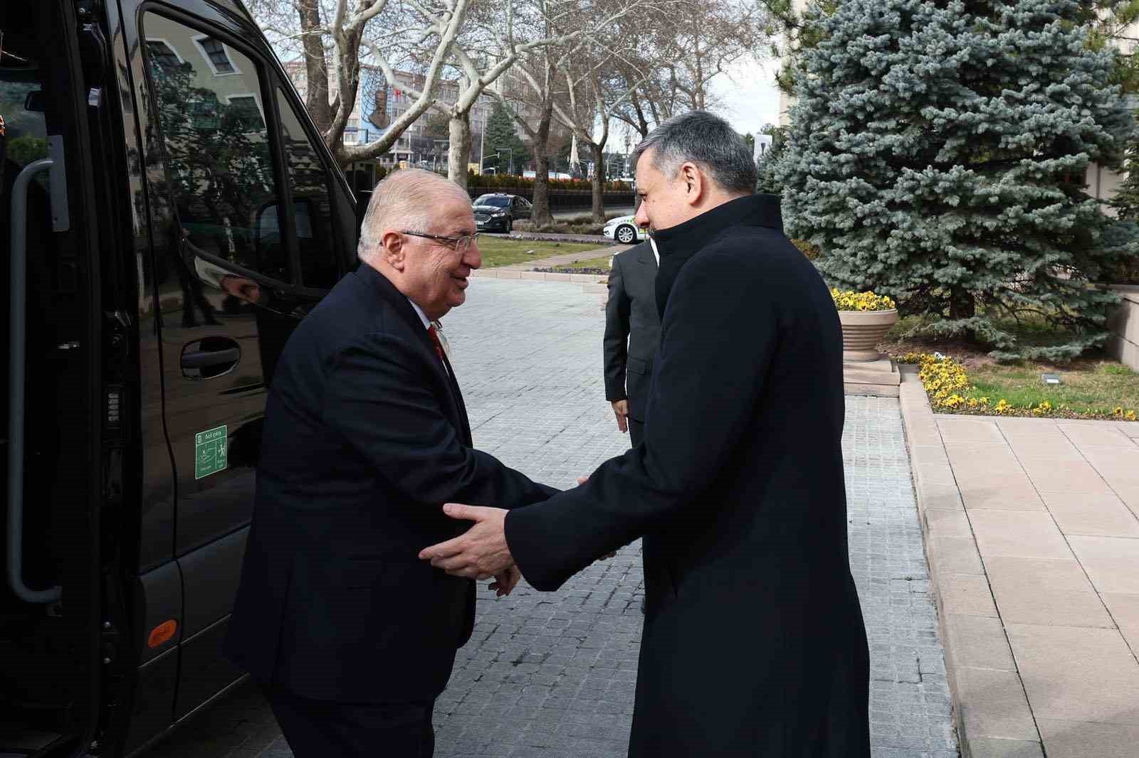 Bakan Güler ve komuta kademesinden İçişleri Bakanı Çiftçi’ye ziyaret
