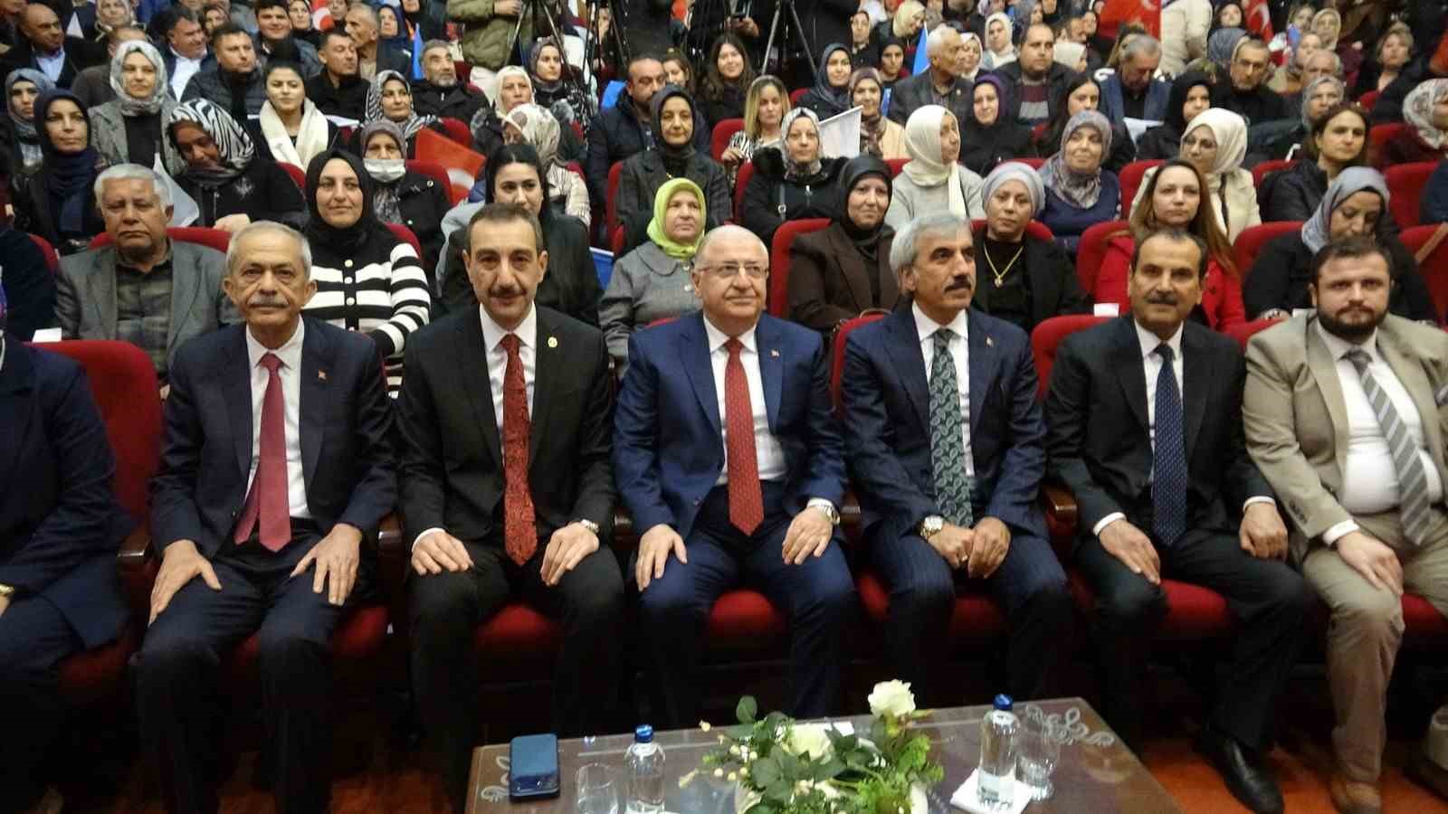 Bakan Güler: "YPG/PYD/SDG terör örgütünün silahlı unsurlarını feshederek devlet kurumlarına entegre olması tek çıkar yol"
