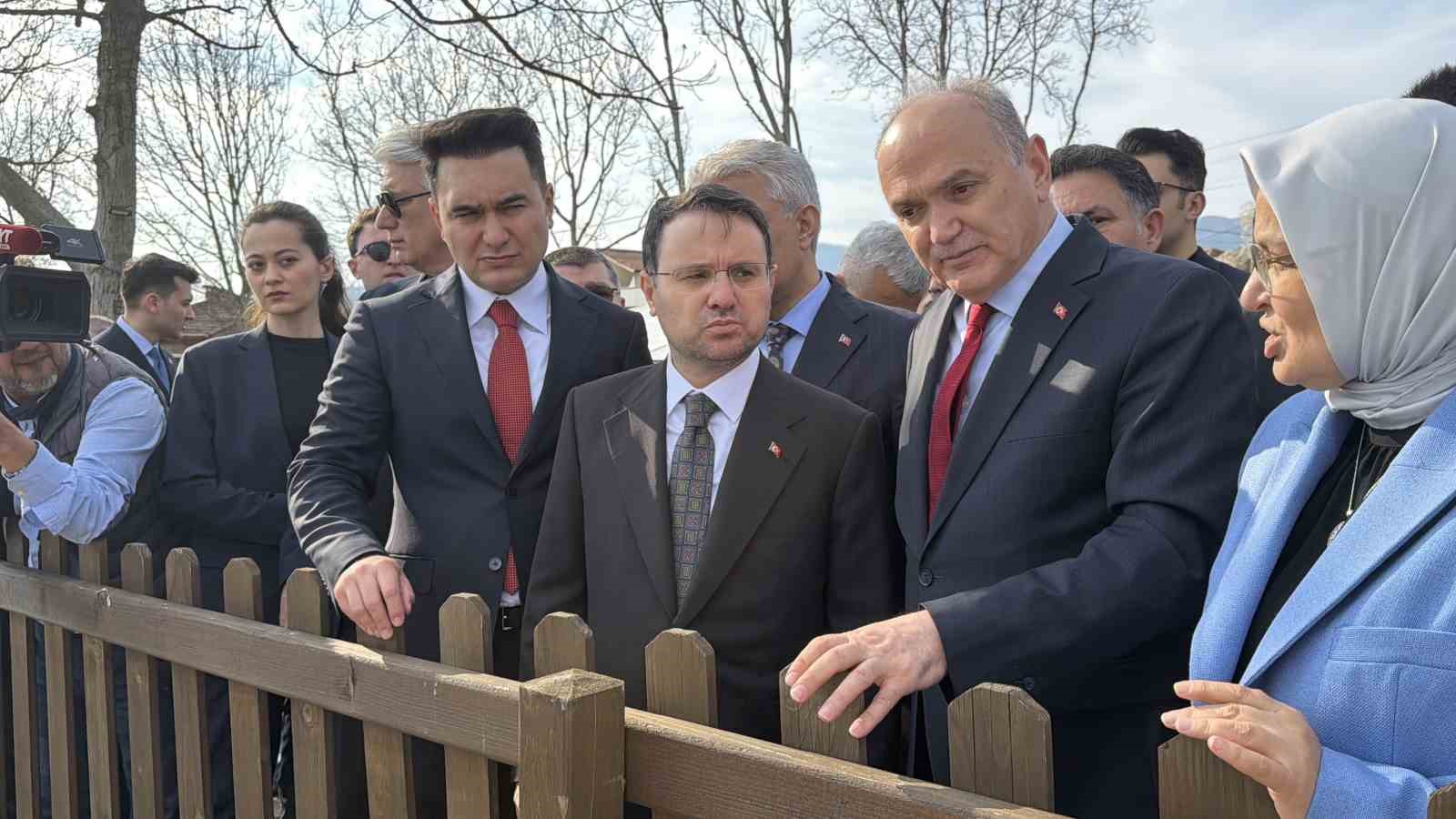 Bakan Gürlek, Prusias Ad Hypium Antik Kenti’ne hayran kaldı
