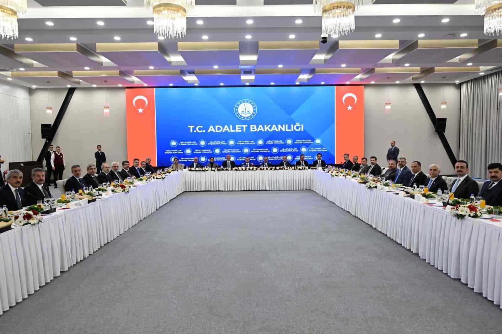 Bakan Gürlek: "(Terörsüz Türkiye süreci) Sahada çok olumlu yansıması var"
