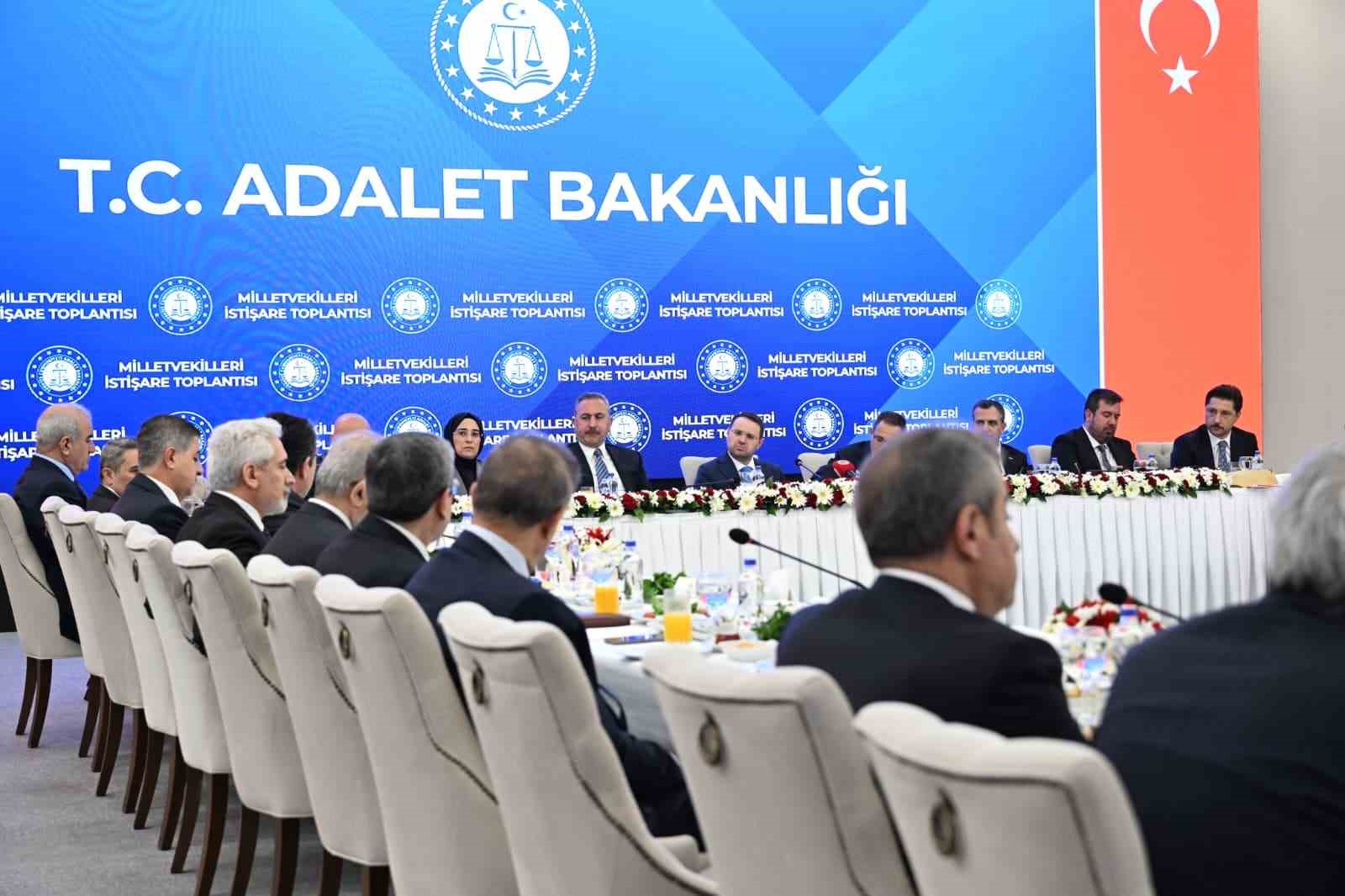 Bakan Gürlek: "(Terörsüz Türkiye süreci) Sahada çok olumlu yansıması var"
