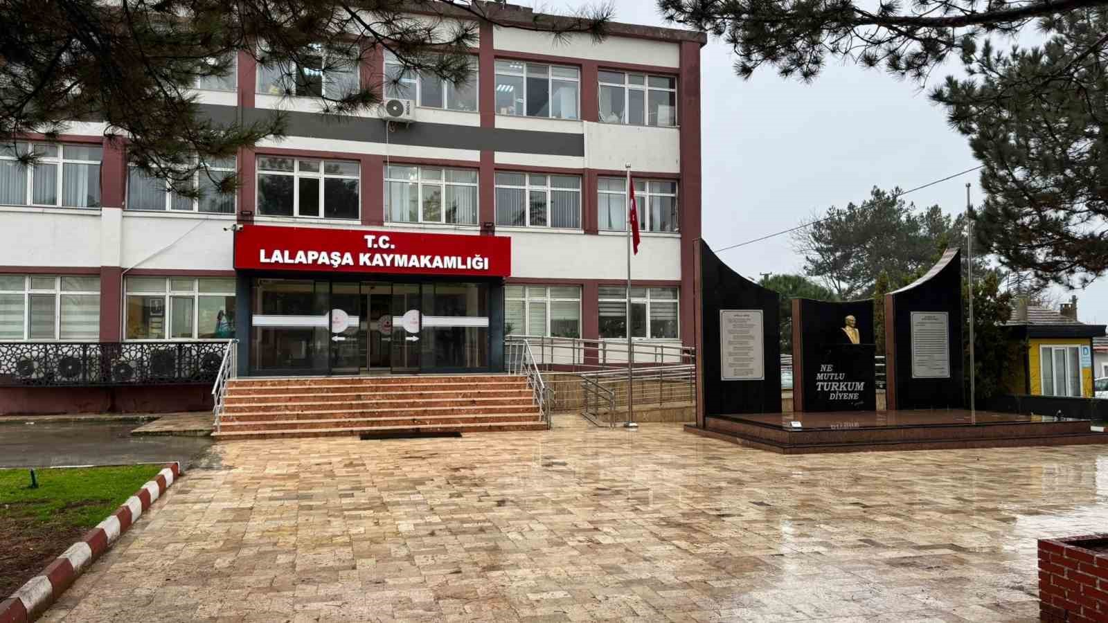 Bakan Gürlek’in ilk hakimlik günlerini anlatan ilçe esnafı gururlu
