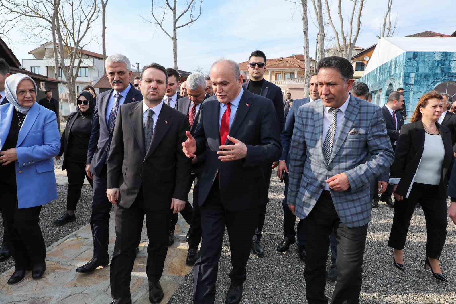 Bakan Gürlek’ten Konuralp’e övgü dolu sözler: "Her vatandaşımız Konuralp’i görmeli"
