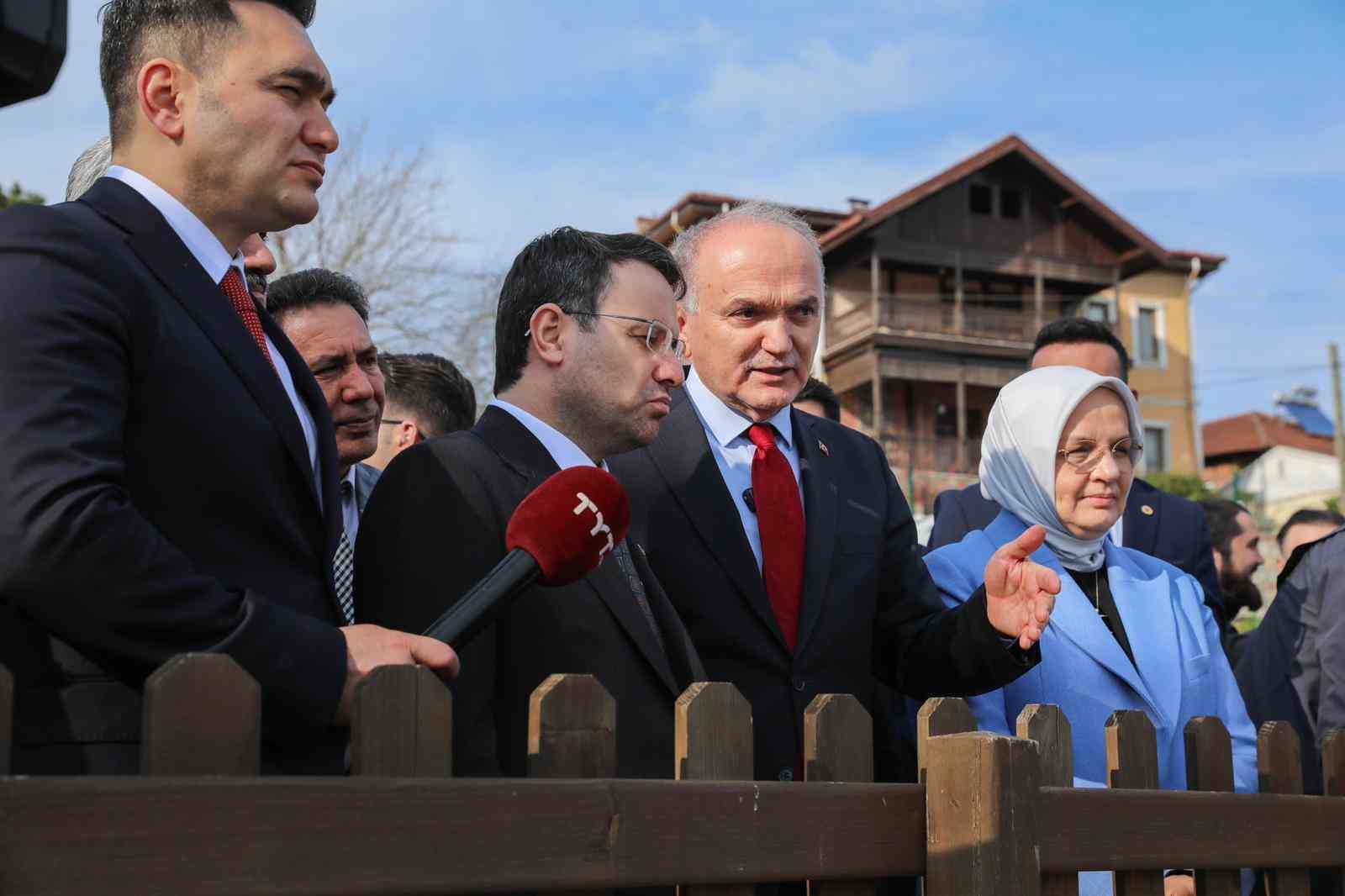 Bakan Gürlek’ten Konuralp’e övgü dolu sözler: "Her vatandaşımız Konuralp’i görmeli"
