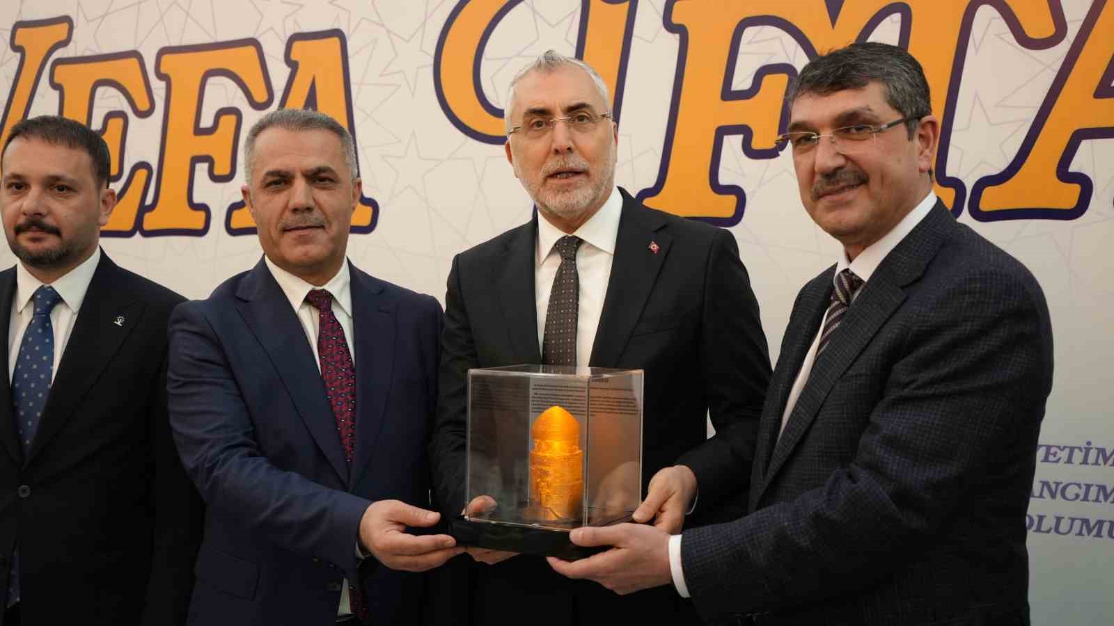 Bakan Işıkhan: "Batman’a 2002’den bu yana 12 milyar TL teşvik sağladık"
