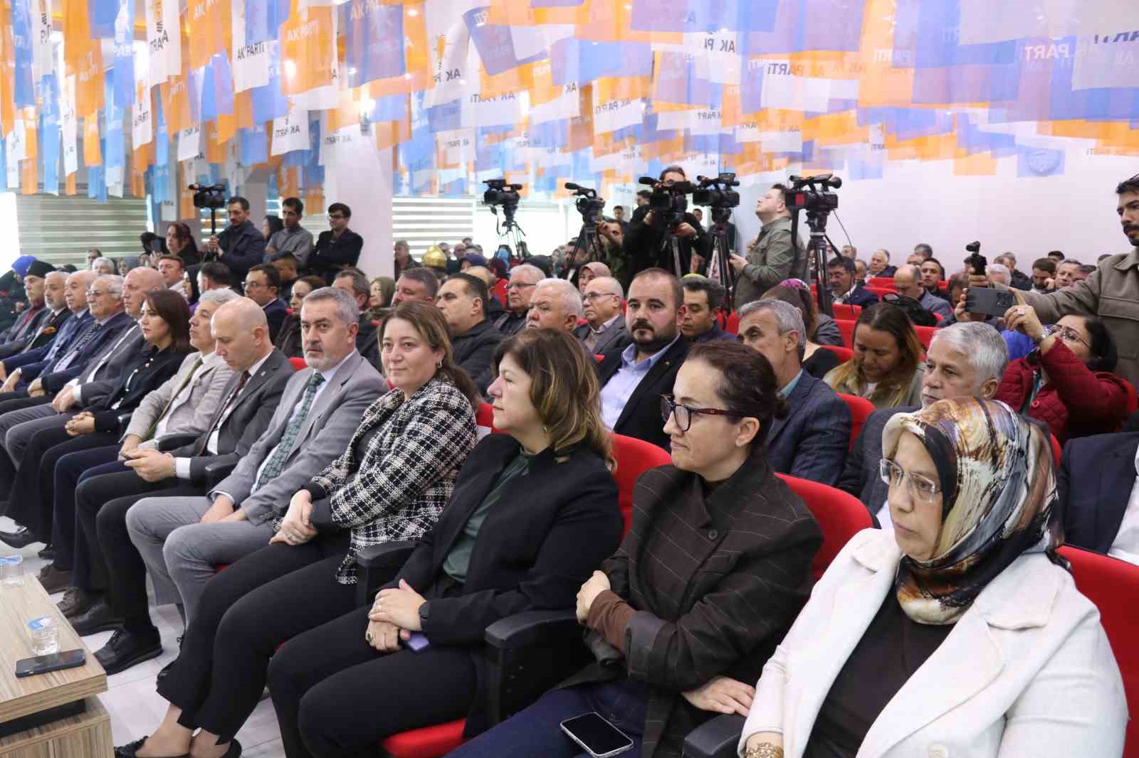 Bakan Işıkhan: "Devlet olarak Türkiye’yi risklerden korumak için her türlü tedbiri alıyoruz"
