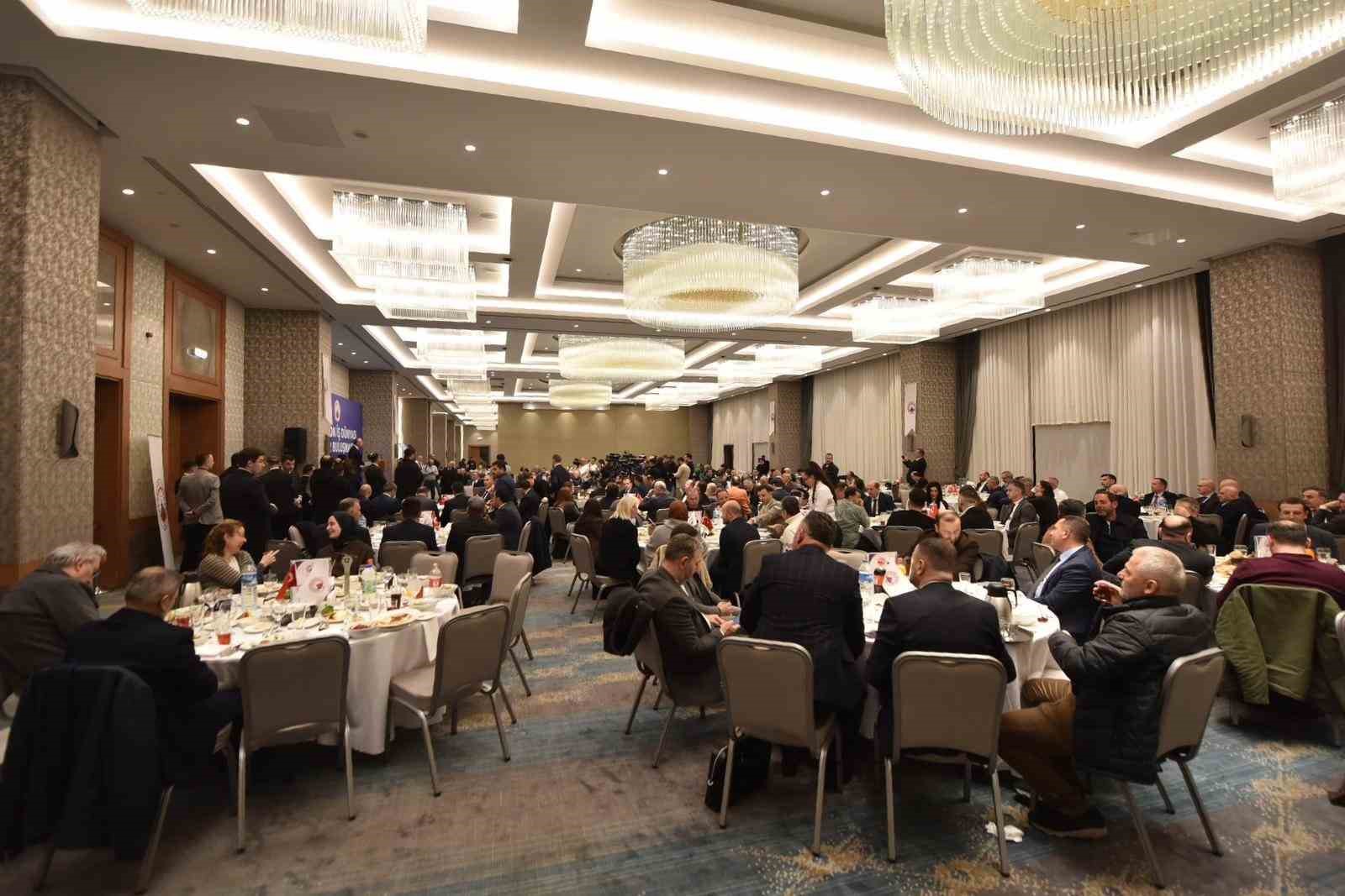 Bakan Işıkhan: "Etrafımızda yaşanan savaşlara rağmen istihdamda ve üretimde dev adımlar atmaya devam ediyoruz"
