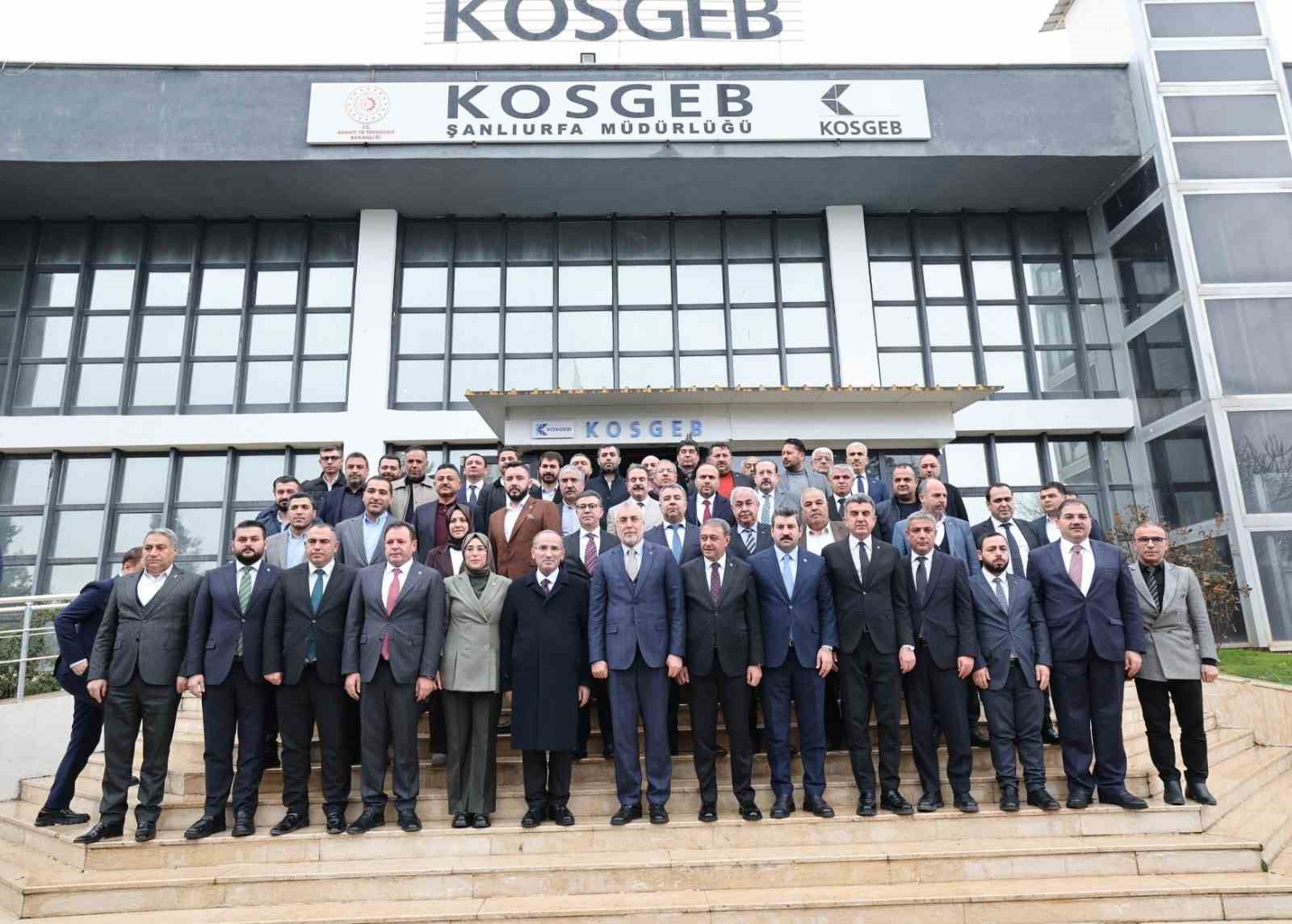 Bakan Işıkhan, Şanlıurfa’da iş adamlarıyla buluştu
