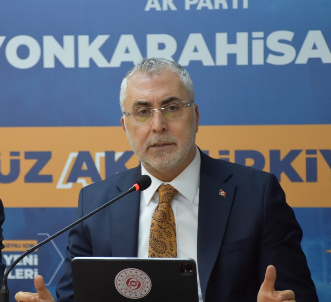 Bakan Işıkhan: "Şu anda, dünya tarihine yeni bir başlık açıldığı bir dönemden geçiyoruz"
