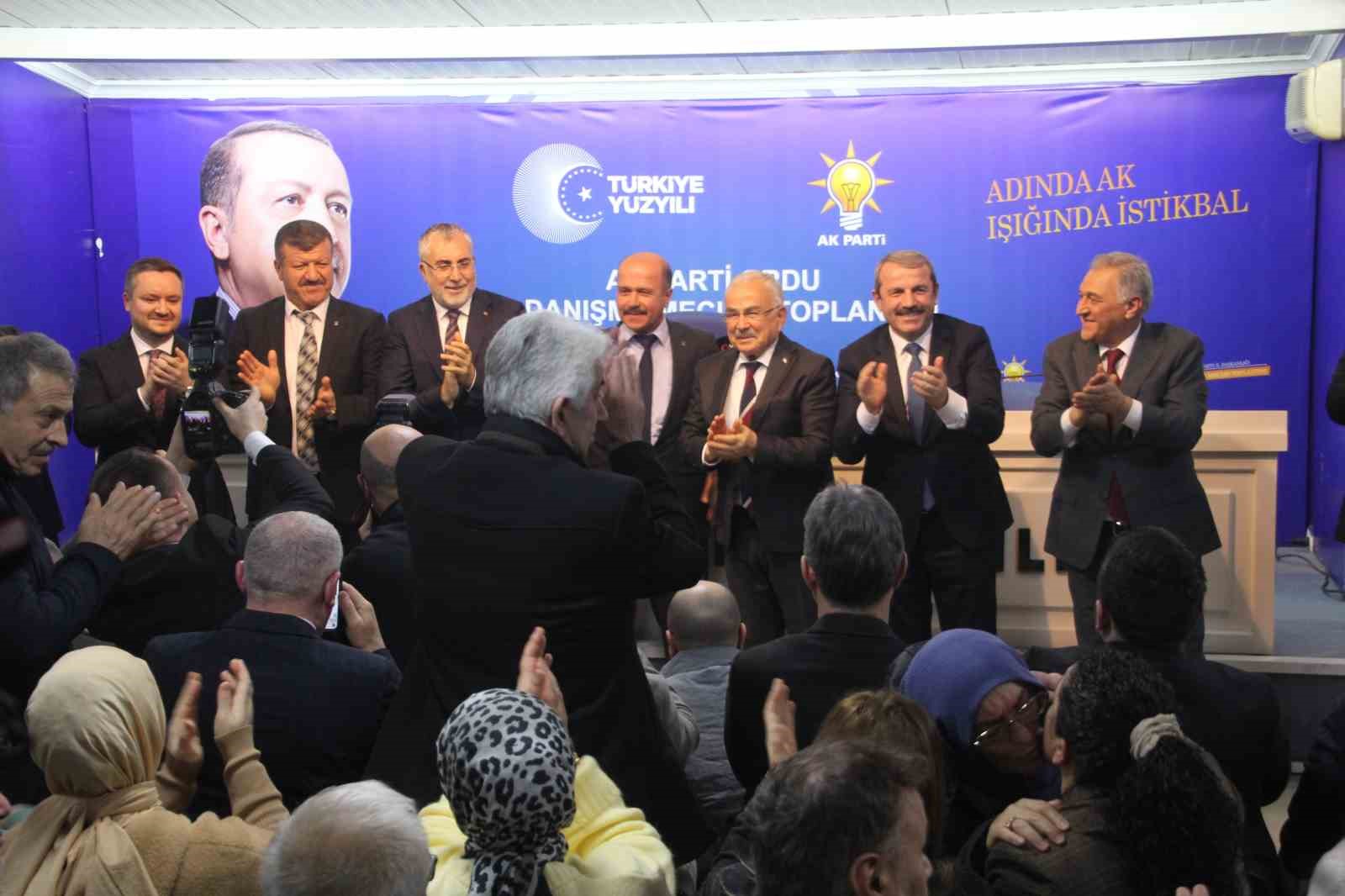 Bakan Işıkhan: "TÜİK verilene göre işsizlik oranı son 25 yılın en düşük seviyesinde"
