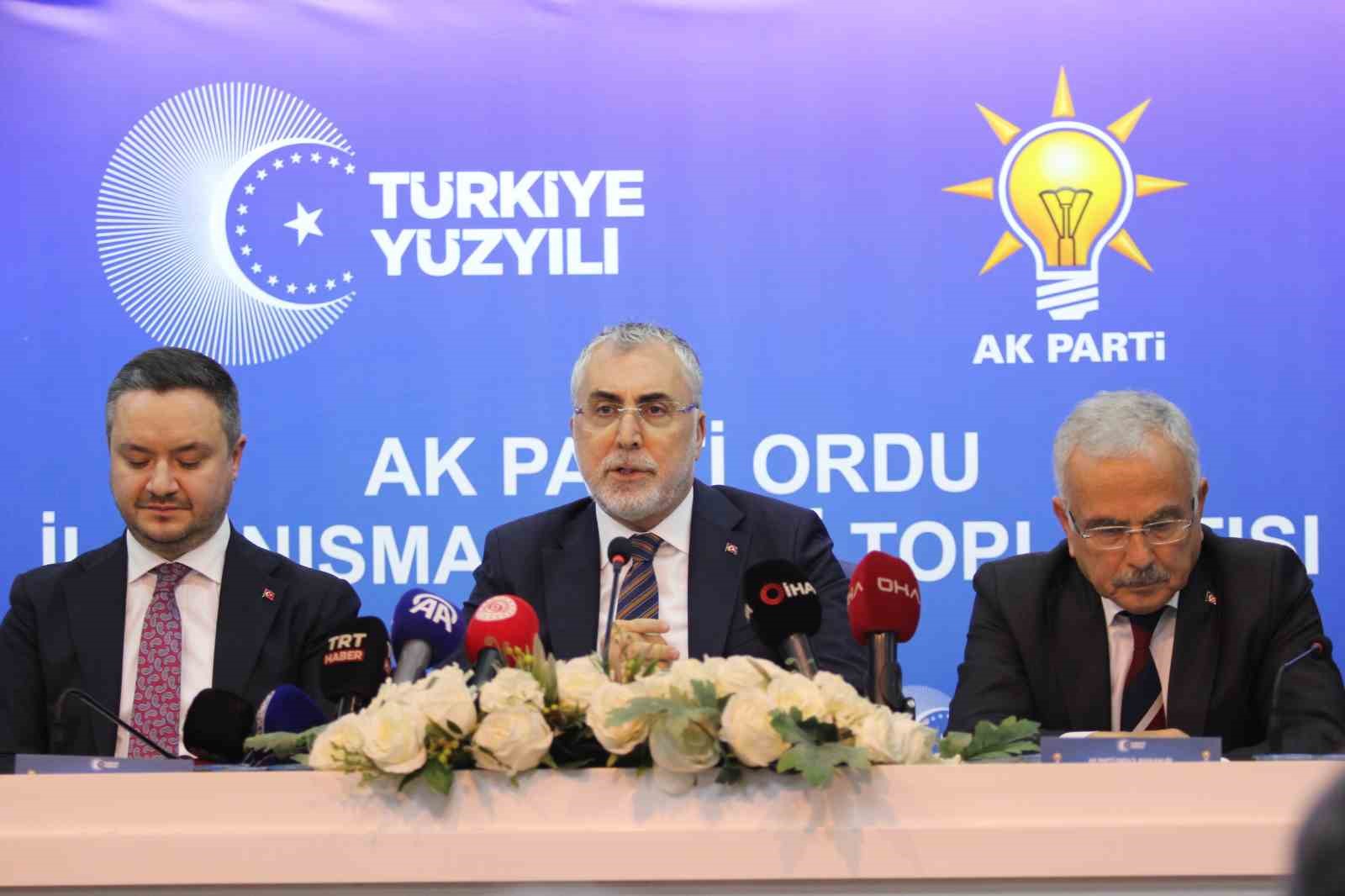 Bakan Işıkhan: "TÜİK verilene göre işsizlik oranı son 25 yılın en düşük seviyesinde"
