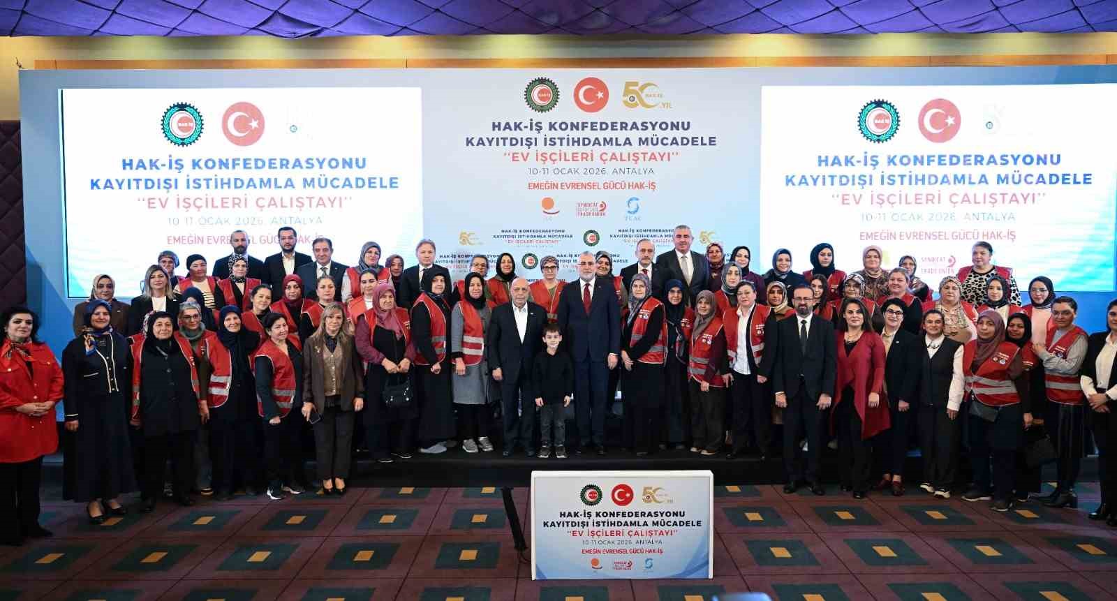 Bakan Işıkhan: "Ülkemizde ev hizmetlerinde çalışanlar, 4857 sayılı İş Kanunu’nun kapsamı dışında tutulmuştur"
Bakan Işıkhan: "Ülkemizde ev hizmetlerinde çalışanlar, 4857 sayılı İş Kanunu’nun kapsamı dışında tutulmuştur"