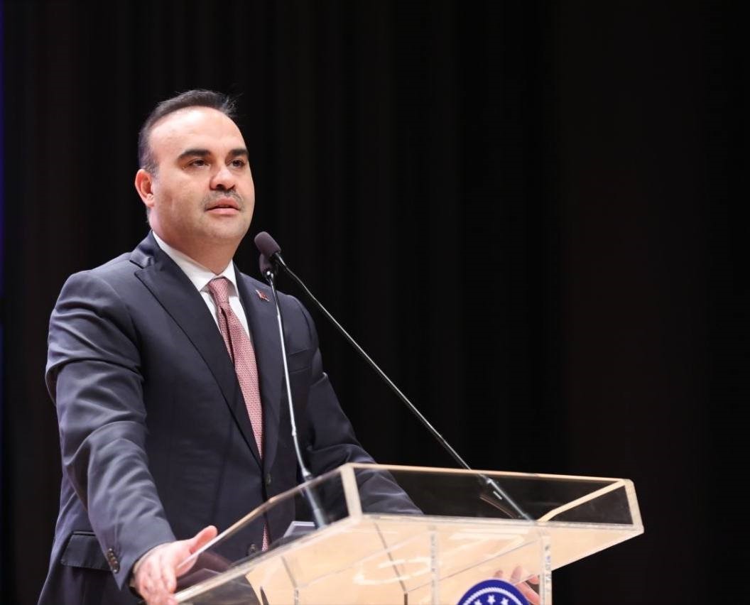 Bakan Kacır: "20 milyon lira üst limitli 36 ay vadeli krediler için 20 puanlık finansman desteği sunuyoruz"
