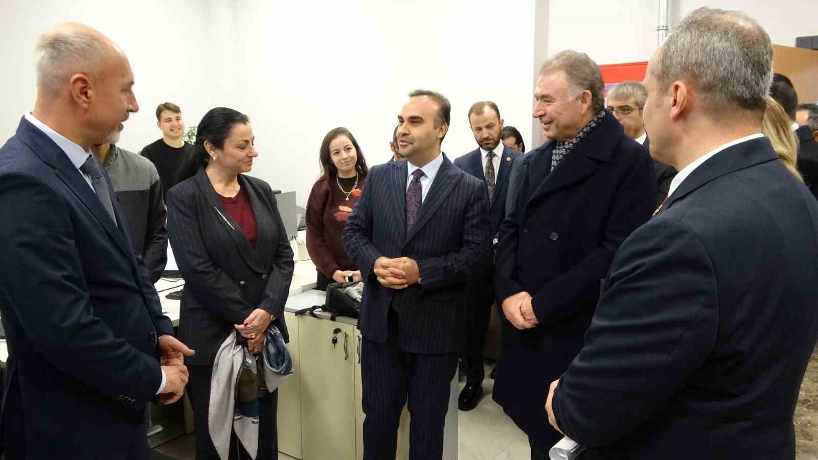 Bakan Kacır: "Kütahya’yı teknoloji ve inovasyonda lider şehirlerden biri haline getireceğiz"
