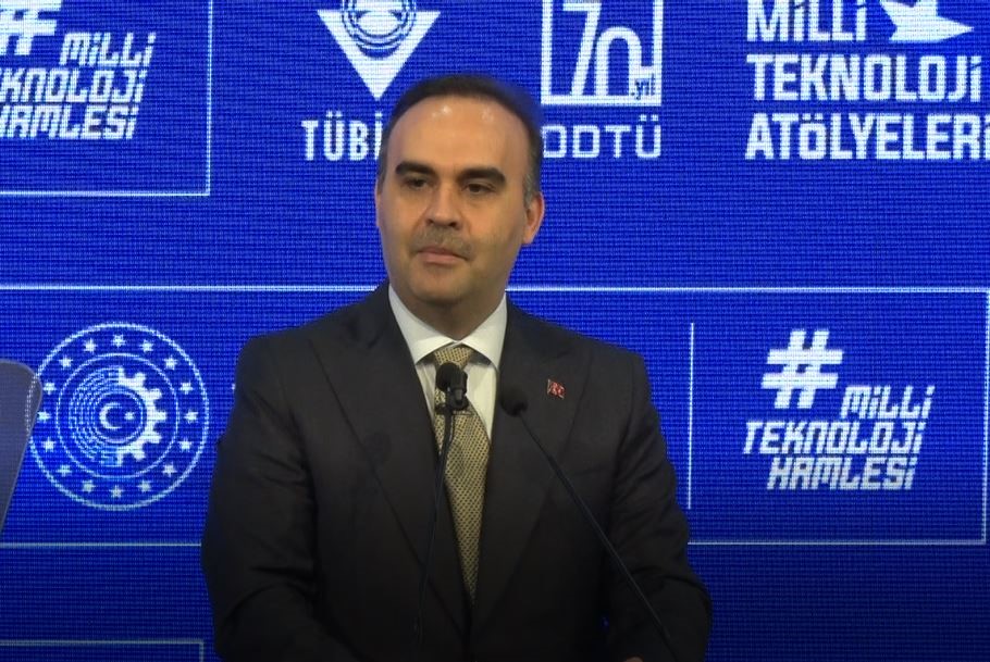 Bakan Kacır: "ODTÜ’deki 10 bin 600 öğrenci ve araştırmacıya yaklaşık 4,8 milyar lira destek verdik"
Bakan Kacır: "ODTÜ’deki 10 bin 600 öğrenci ve araştırmacıya yaklaşık 4,8 milyar lira destek verdik"