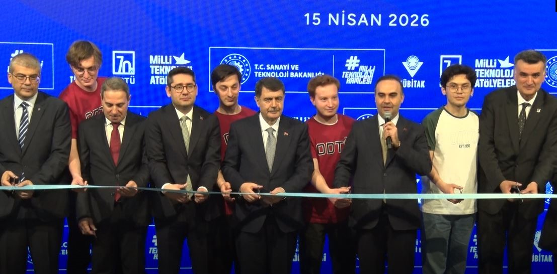 Bakan Kacır: "ODTÜ’deki 10 bin 600 öğrenci ve araştırmacıya yaklaşık 4,8 milyar lira destek verdik"
Bakan Kacır: "ODTÜ’deki 10 bin 600 öğrenci ve araştırmacıya yaklaşık 4,8 milyar lira destek verdik"